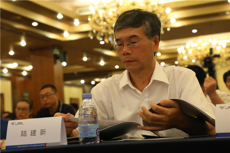 全国道德模范、中建钢构华南大区工程师陆建新